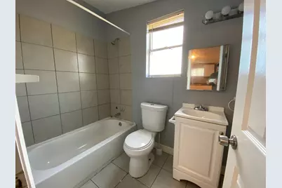 3114 Avenue M 1/2, Galveston, TX 77550 - Photo 10
