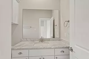 906 W 17th St, Houston, TX 77008 - Photo 8