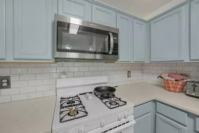 12023 Belle Court, Pinehurst, TX 77362 - Photo 14