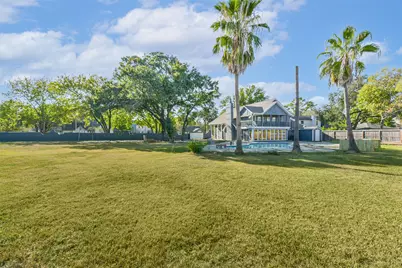 6918 Bent Branch Drive, Houston, TX 77088 - Photo 44