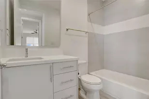 1311 Castle Ct, Houston, TX 77006 - Photo 34