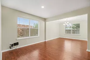 2875 Pebble Canyon Ln, Dickinson, TX 77539 - Photo 8
