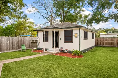 816 W Adoue Street, Alvin, TX 77511 - Photo 22