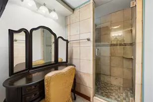 816 W Adoue St, Alvin, TX 77511 - Photo 12