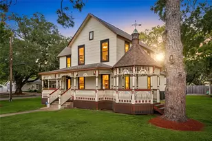 816 W Adoue St, Alvin, TX 77511 - Photo 24