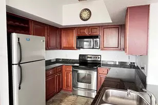 7575 Kirby Dr, Houston, TX 77030 - Photo 2