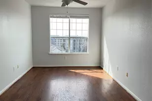7575 Kirby Dr, Houston, TX 77030 - Photo 6
