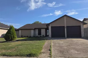 3012 Briar Dr, Pasadena, TX 77503 - Photo 1