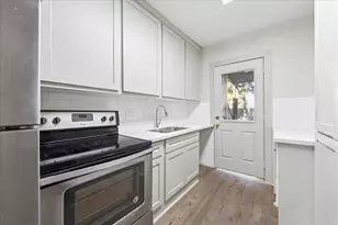 1632 Hawthorne, Houston, TX 77006 - Photo 4