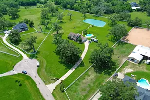 1118 Indian Ridge, Rosharon, TX 77583 - Photo 2