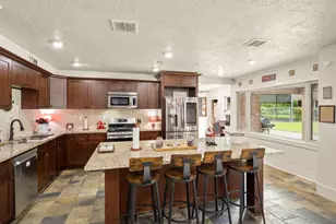 1280 Cherokee Ln, Beaumont, TX 77702 - Photo 14