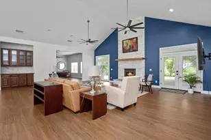 207 W Neyland St, Colmesneil, TX 75938 - Photo 10