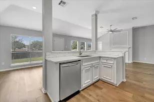 3915 Summerfield Dr, Pearland, TX 77584 - Photo 8