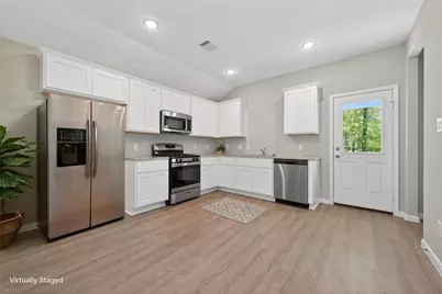 813 Jefferson Avenue, Cleveland, TX 77327 - Photo 6