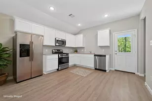 813 Jefferson Ave, Cleveland, TX 77327 - Photo 6