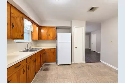 2416 10th Street, Bay City, TX 77414 - Photo 8