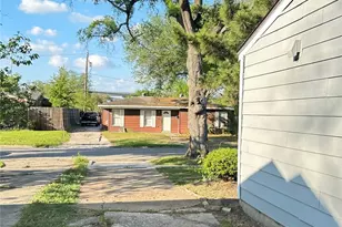 7418 Thurow St, Houston, TX 77087 - Photo 28