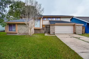 7814 Candlegreen Ln, Houston, TX 77071 - Photo 1