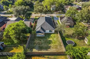 8309 Holiday Ln, Houston, TX 77075 - Photo 22