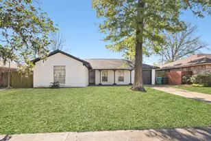 8410 Rinn St, Houston, TX 77078 - Photo 2