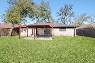 8410 Rinn St, Houston, TX 77078 - Photo 24