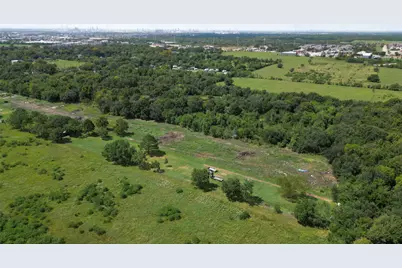 418 W Archer Road, Baytown, TX 77521 - Photo 8
