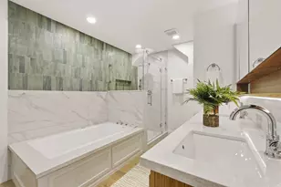 4407 Knightsbridge Blvd, Sugar Land, TX 77479 - Photo 10