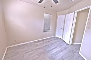 11130 Forrest Valley Dr, Houston, TX 77065 - Photo 10