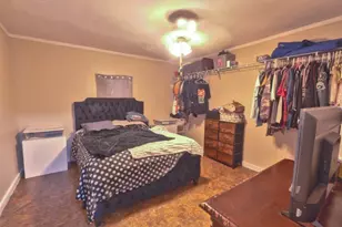 11130 Forrest Valley Dr, Houston, TX 77065 - Photo 2