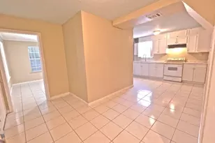 11130 Forrest Valley Dr, Houston, TX 77065 - Photo 4