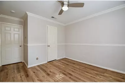10706 Inwood Drive, Houston, TX 77042 - Photo 26