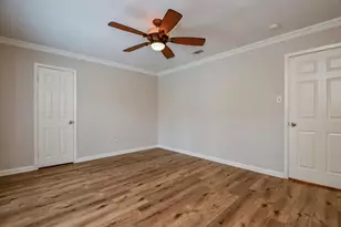 10706 Inwood Dr, Houston, TX 77042 - Photo 22