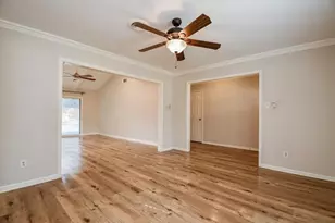 10706 Inwood Dr, Houston, TX 77042 - Photo 6