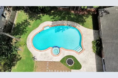 10706 Inwood Drive, Houston, TX 77042 - Photo 32