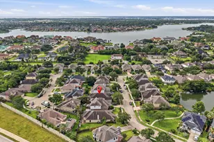 1631 Crescent Shores Ln, Pasadena, TX 77586 - Photo 34
