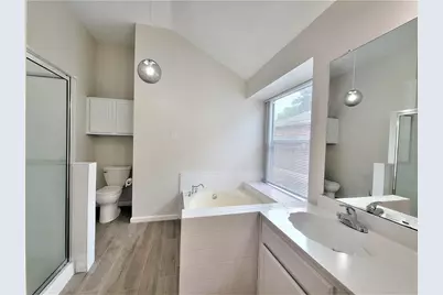 11410 Sunny Creek Drive, Houston, TX 77066 - Photo 14