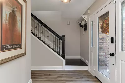 9 Silver Elm Place, The Woodlands, TX 77381 - Photo 2
