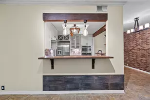 53 Litchfield Ln, Houston, TX 77024 - Photo 8