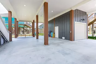 972 Driftwood Dr, Crystal Beach, TX 77650 - Photo 44