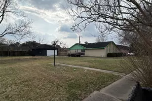 8218 Gulf Spring Ln, Houston, TX 77075 - Photo 4