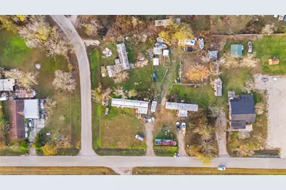 16118 County Road 897, Rosharon, TX 77583 - Photo 4