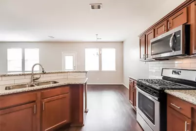 18702 Walden Glen Circle, Humble, TX 77346 - Photo 6