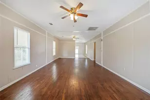 709 E 26th St, Houston, TX 77009 - Photo 6