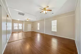 709 E 26th St, Houston, TX 77009 - Photo 10