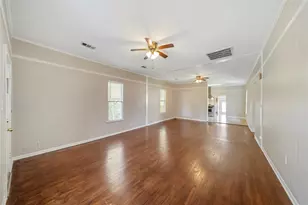 709 E 26th St, Houston, TX 77009 - Photo 4