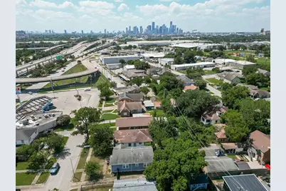 1419 Lombardy Street, Houston, TX 77023 - Photo 30