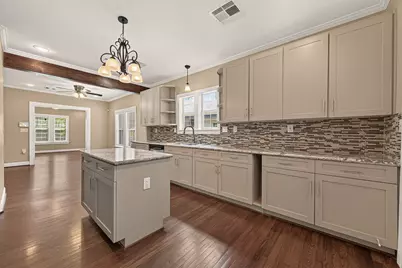 1419 Lombardy Street, Houston, TX 77023 - Photo 12