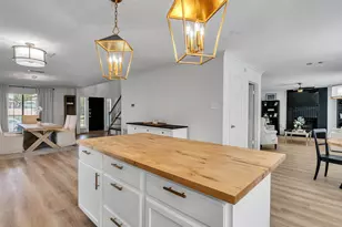 2605 S Mission Cir, Friendswood, TX 77546 - Photo 10