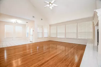 5718 Sapphire Bay Court, Sugar Land, TX 77479 - Photo 18