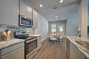 11334 Burning Tree Dr, Montgomery, TX 77356 - Photo 2